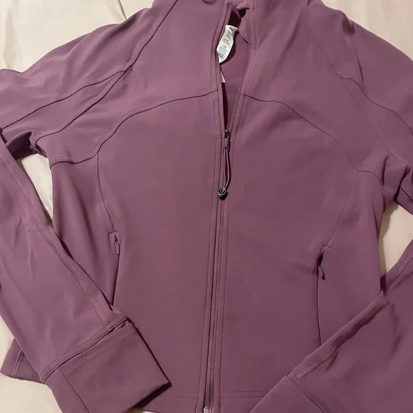 Lululemon Cropped Define Jacket - Picture 3 of 8